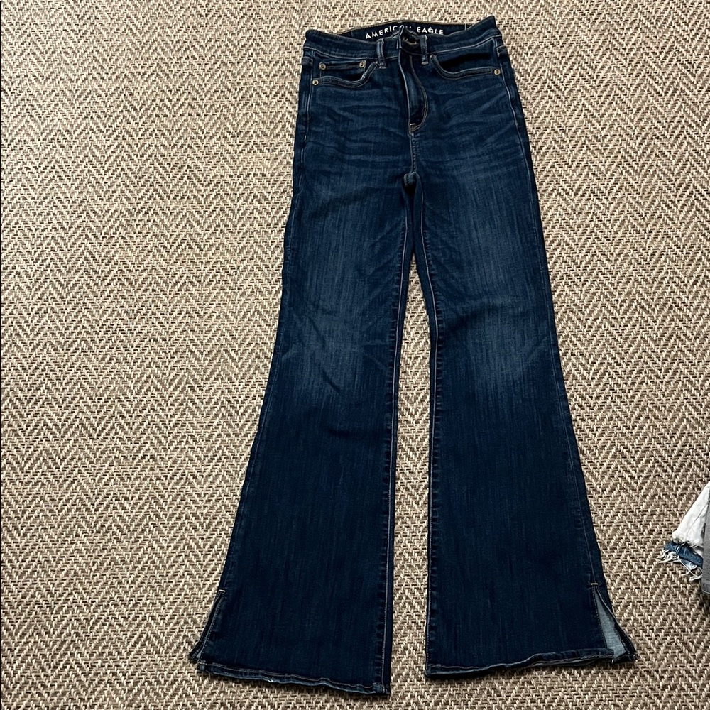 American Eagle Outfitters Women's Deep Indigo Hi-Rise Flare Jeans size 2